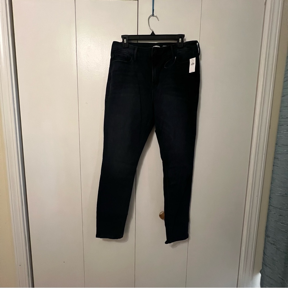 NWT Old Navy Rockstar Super Skinny Jeans – Size 14
